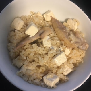 手羽先の先、豆腐の玄米炊き込みご飯
